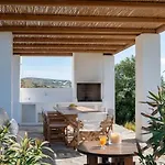 Aegean Breeze Escape Дом отдыха Парос
